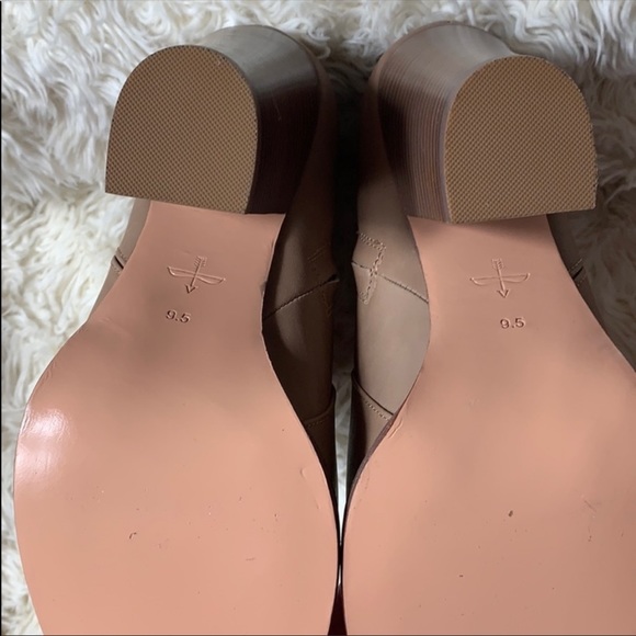 Pour La Victoire “ROCKER” tan booties -NWOT-Great & Sexy - Picture 12 of 15